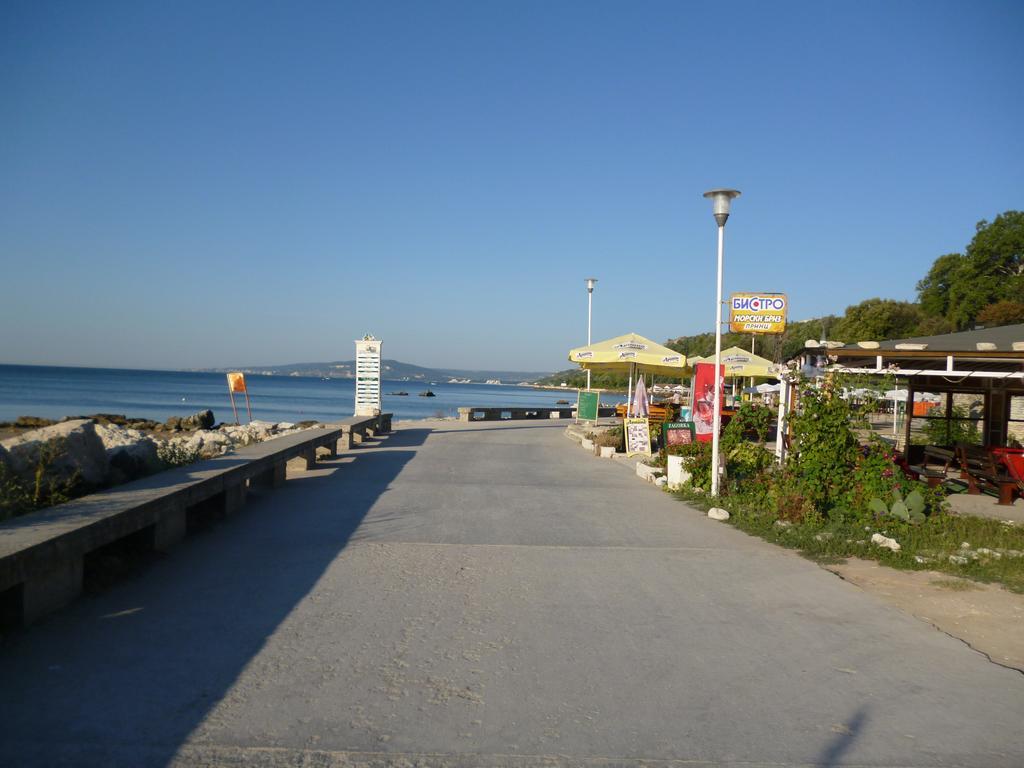Olimpia Supersnab Hotel Balchik Eksteriør billede