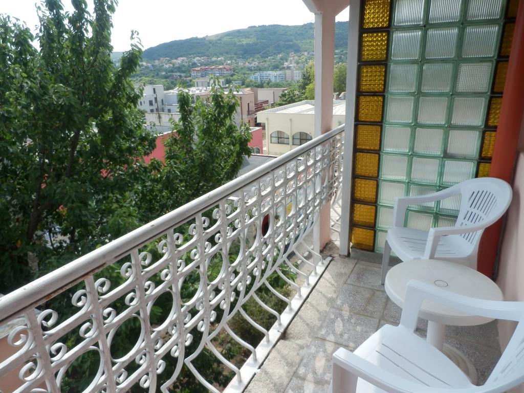 Olimpia Supersnab Hotel Balchik Eksteriør billede