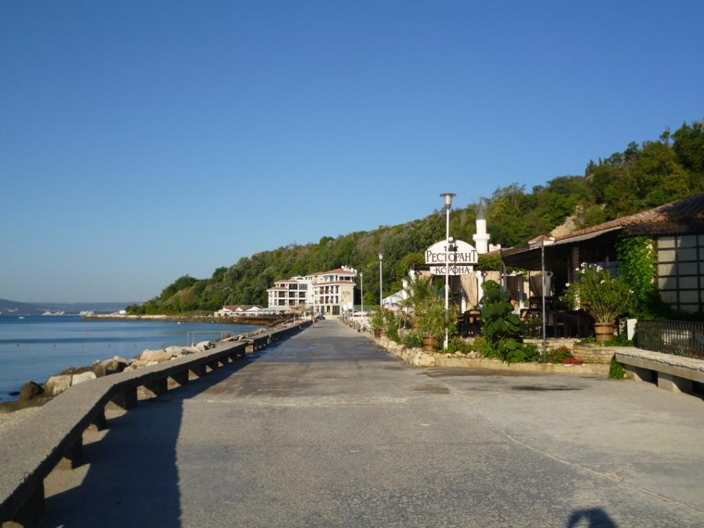 Olimpia Supersnab Hotel Balchik Eksteriør billede